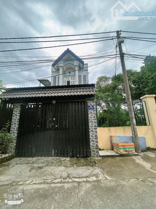 Bán nhà Sổ hồng riêng gần chợ Thới Tứ, xã Đông Thạnh, Hóc Môn cũ diện tích 5x16m