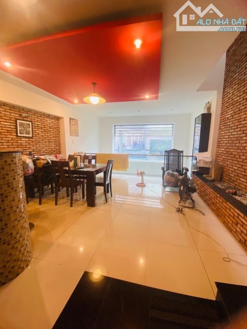 BÁN GẤP NHÀ HẺM OTO HỒNG LẠC, 5.4x15, 80m2, 4 Tầng, Giá 9 tỷ hơn.