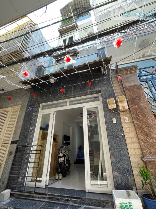 Bán nhà hẻm 30/51 Lâm Văn Bền, Quận 7 nội thất cao cấp, 6 tỷ 6, 35m2, 2PN 3WC
