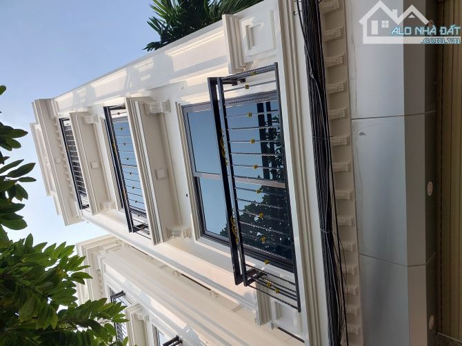 💥 Bán nhà mới 5 tầng – Cạnh Nhổn