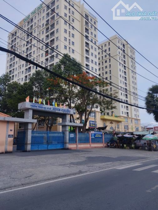 Bán Gấp Nhà Hẻm Oto đường Bình Chiểu Thủ đức, Gần chợ đầu mối, Cầu vượt Gò Dưa