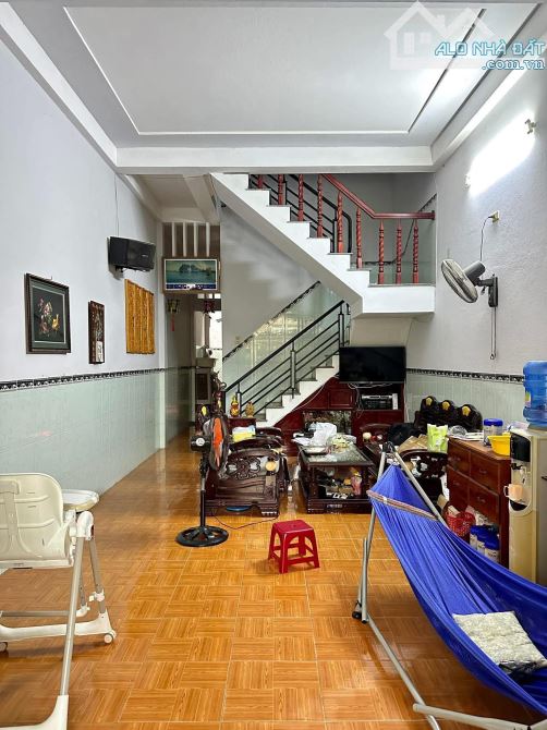 Bán nhà 2 tầng hẻm ô tô đường Tô Hiến Thành, phường Quang Trung, Quy Nhơn