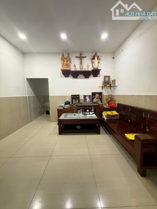 ĐHT (TTN-Q.12) bán nhà 2tầng 68m2 gần QL1A, Phan Văn Hớn giá 4tỷ.