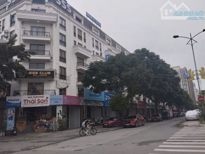 Bán nhà liền kề mặt đường đôi KĐT Văn Phú, Hà Đông – 90m² x 5 tầng, giá hơn 30 tỷ