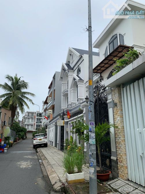 Bán nhà 4 Tầng KDC Bông Sao, 50m2(4.8x10) 4PN, Ô Tô đến cửa P5 Quận 8