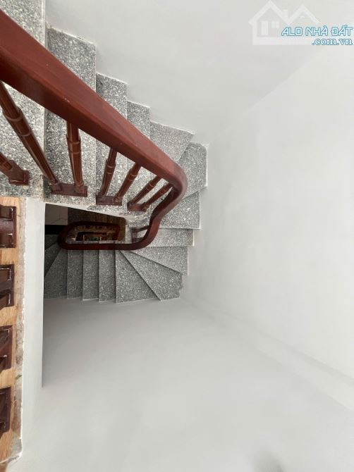 💥 GARA Ô TÔ – NHÀ 40M² x 6 TẦNG THANG MÁY – LÔ GÓC PHỐ NGUYỄN VĂN LINH – TẶNG NỘI THẤT –