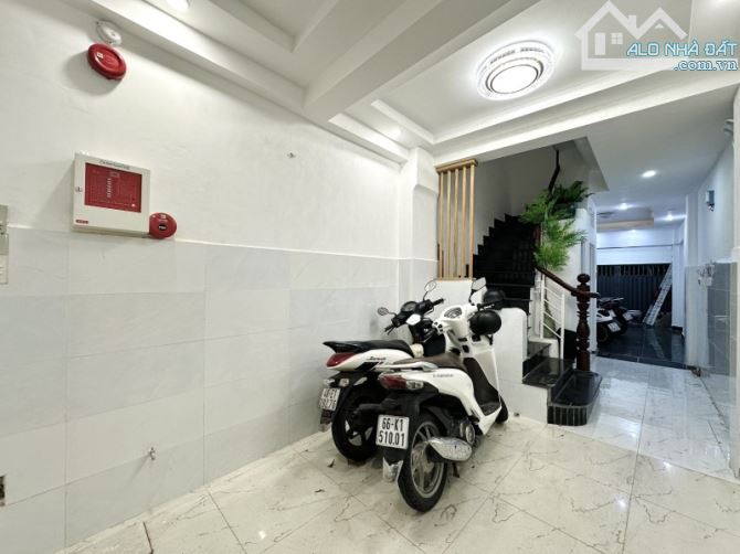 BÁN CHDV 6 TẦNG, TRẦN QUAN KHẢI, QUẬN 1 - 8 PN/ 10 WC -  39M2 - 35Tr/Tháng - 10.39 TỶ - 10