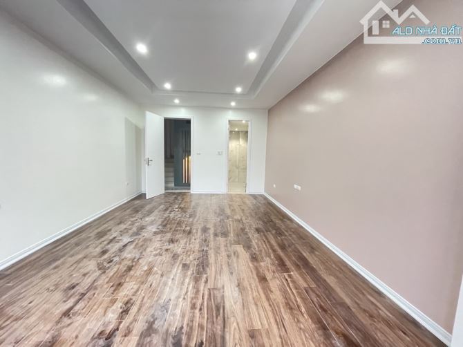 Phố Định Công - 45m2 - BA GÁC ĐỖ CỬA-1 NHÀ RA MẶT NGÕ ÔTo TRÁNH NHAU-7 TẦNG -THANG MÁY - 11