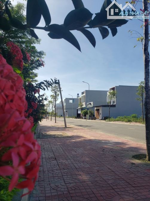 Bán Đất DT 100m2 Chu Văn An, Phường Nhơn Hưng P Bình Định Giá 1tỉ 430 - 4