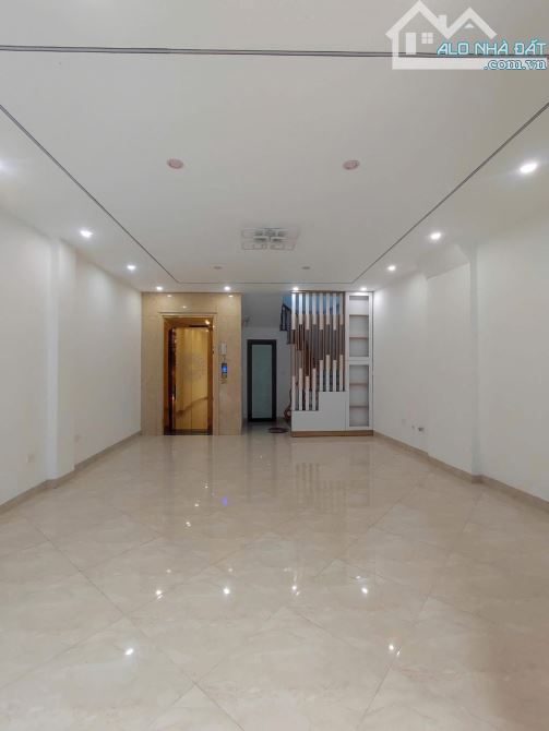 HOT. Bán nhà 5 tầng thang máy, ngõ ôtô quận Hai Bà Trưng. 43m2-MT:5,6m-11,9 tỷ - 1