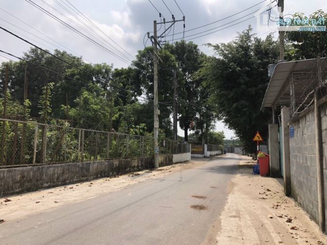Gần 18m mặt đường nhựa to, đất Full hồng,  nở hậu, điện 3 pha,  Long An, giá hấp dẫn - 1