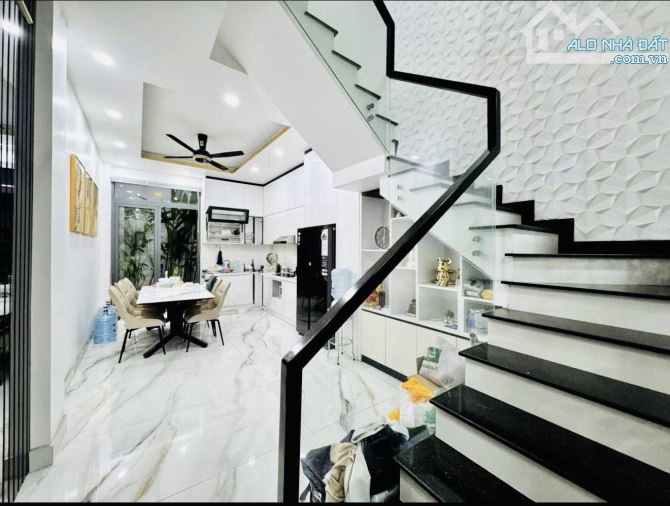 BÁN NHÀ HẺM OTO NƠ TRANG LONG. NHÀ 4 TẦNG, 4 PHÒNG NGỦ, THIẾT KẾ HIỆN ĐẠI CÒN RẤT MỚI - 1