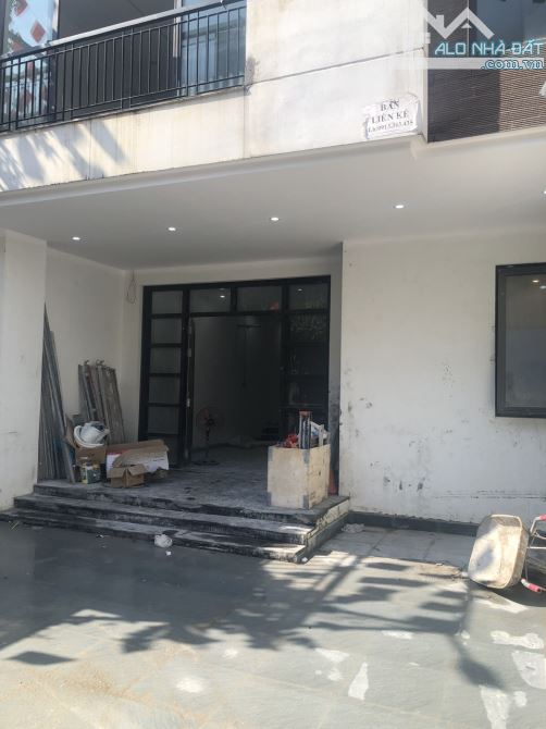 Cho thuê nhà Hoàng Thành, Nguyễn Văn Lộc, Mỗ Lao, HĐ. DT 120m2, MT 7m, 5 tầng thông sàn th - 1