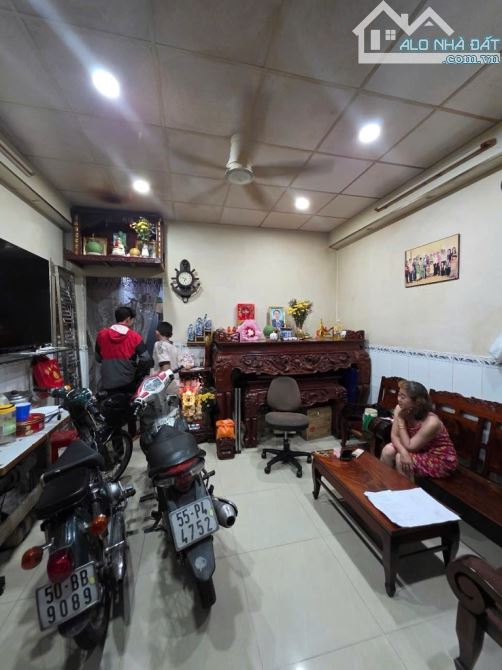 BÁN NHÀ BÌNH TÂN  - 2 TẦNG - 2 PN - 4X11M - HẺM 4M THÔNG - SHR - CHỈ 4... TỶ - 1