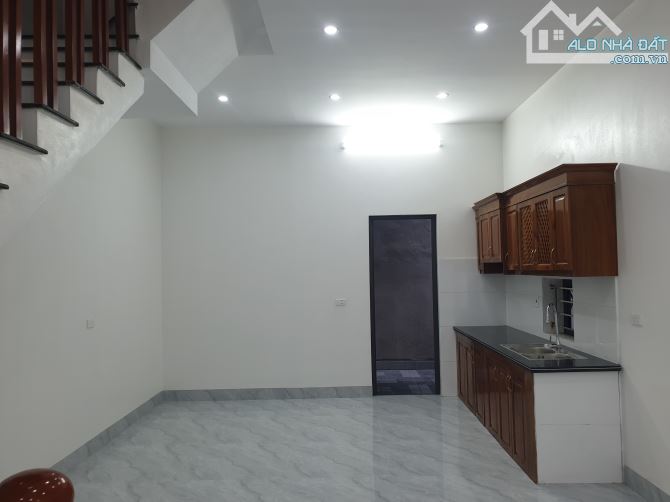 BÁN NHÀ ĐẸP 2.8 TỶ 3 TẦNG 84M2 ( ĐÔNG NAM ) NGÕ HÙNG VƯƠNG - 1