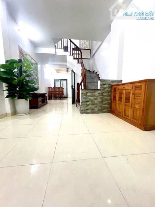 MẶT  PHỐ KINH DOANH  Ô TÔ  TRÁNH. TRUNG TÂM QUANG TRUNG.  HÀ ĐÔNG. 82M². MT5.8M. 10 TỶ - 1
