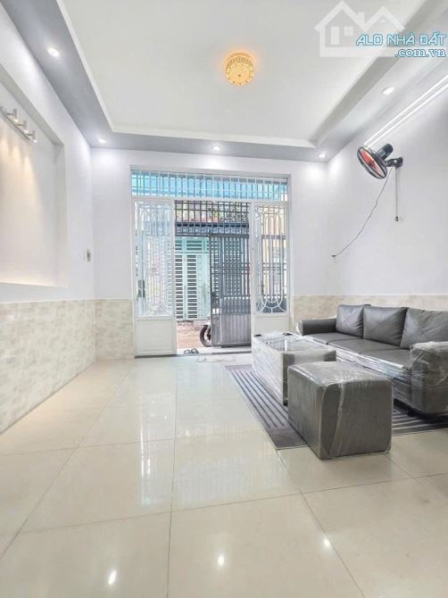 Bán nhà 2 tầng BTCT - 32m2 (4x8) - hẻm xe hơi 5m - đường số 16 - gần Aeon Mall - hơn 3 tỷ - 1