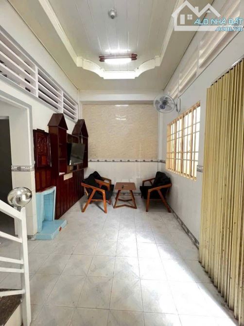 Nhà lầu hẻm Nguyễn Chí Thanh gần chợ Rạch Sỏi - 1