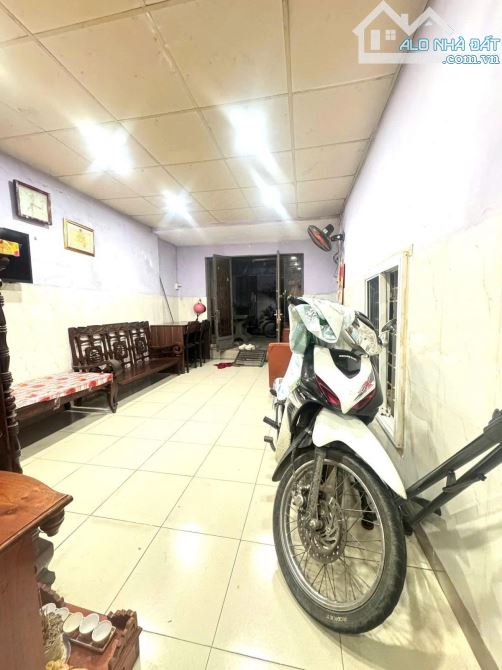 BÁN NHÀ TRƯƠNG THỊ HOA Q12 - 53M2 ( 4.5M X 12M) - 2.93 TỶ. - 1