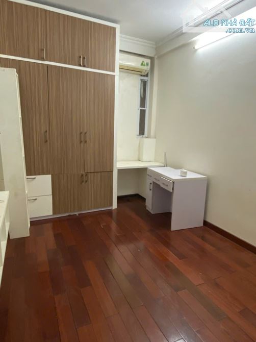 Cho thuê nhà ngõ Cù Chính Lan 40m2 x 5 tầng MT4m giá 20tr/tháng - 1