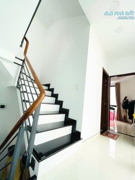 NHÀ ĐẸP NGUYỄN KIỆM GÒ VẤP – XE HƠI ĐỖ CỬA – SÁT SÂN BAY – 5.6 TỶ - 1