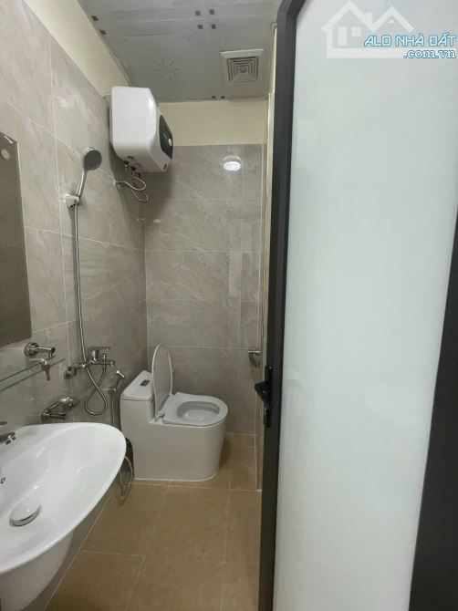 Cho thuê nhà tuyến Thế Lữ - Thiết kế thông sàn , 100m2, 3 tầng, 23 triệu - 1