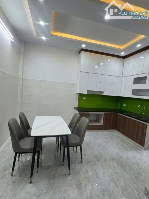Xuân Thuỷ-Cầu Giấy: 40m x6Tầng (Thang Máy) Ô tô Lùi Cửa - 1