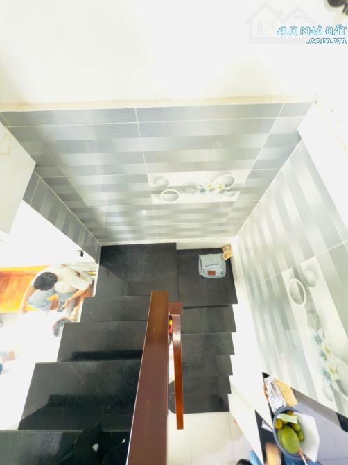 Bán nhà hẻm rộng Cao Lỗ,P.4,Q.8,dt: 2,7 x 8 nhà xây 2 tầng 2 Tỷ 38. - 1