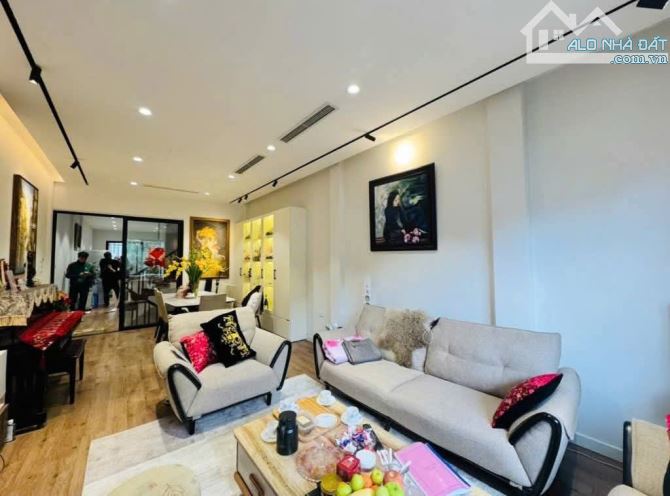 BÁN NHÀ QUẬN HAI BÀ TRƯNG– PHỐ CỔ PHÁP-GẦN CÁC TRƯỜNG ĐẠI HỌC LỚN- DIỆN TÍCH RỘNG-GIÁ NHẸ - 1