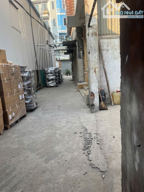 Bán toà CCMN tại Đại Mỗ 100m2 7 tầng 27 phòng, doanh thu dự kiến 130tr/tháng chỉ 2x tỷ - 1
