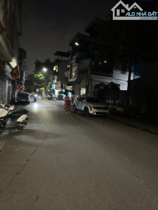Cực rẻ Việt Hưng Long Biên 48m mặt 5,8m 4T nhỉnh 7 tỷ oto gần phố. - 1