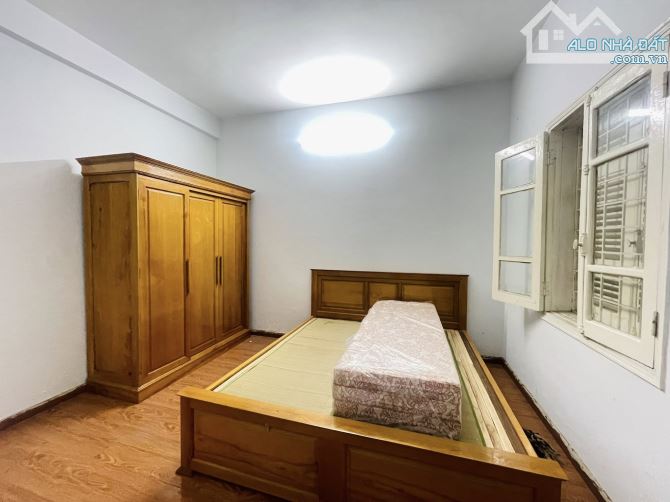 NHÀ ĐẸP MẶT PHỐ NGUYỄN CHÍ THANH- 3N2VS-OTO- NGUYÊN BẢN 74M2 GIÁ 6,5 TỶ - 1