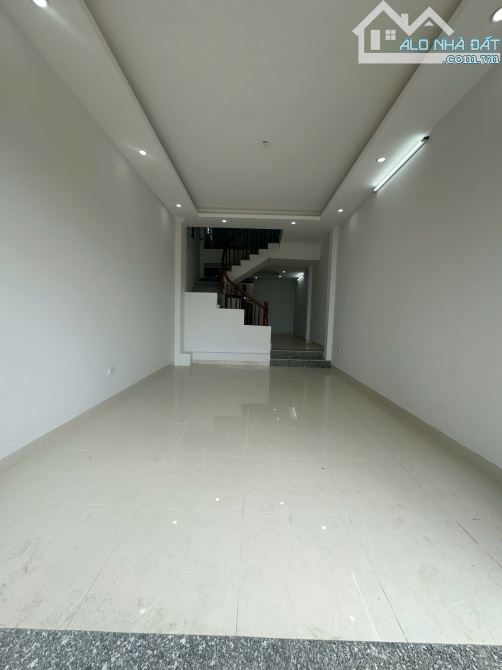 Phải thật nhanh mới còn-Khẳng định vài ngày là bán -Nhà trong đê diện tích rộng giá hơn 3T - 1