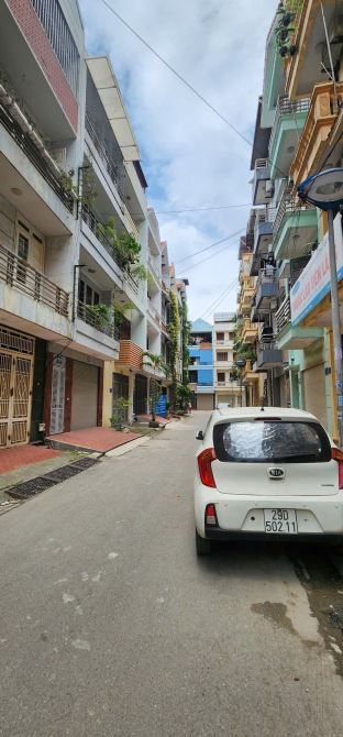 Bán gấp! Văn Quán, Hà Đông DT 65m2, 4 tầng, MT 4.6m, ô tô tránh, vỉa hè, giá 18.8 tỷ - 1