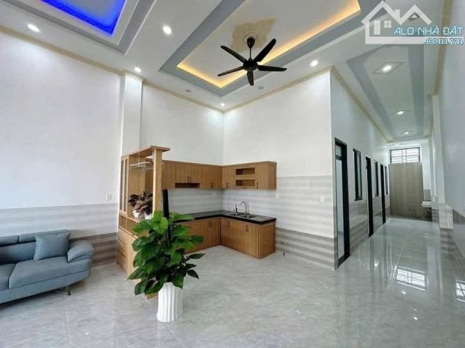 Nhà Cấp 4 diện tích 〖100m〗^2 Cực Kì Xịn Sò, Sổ Hồng Riêng, Full Thổ Cư - 1