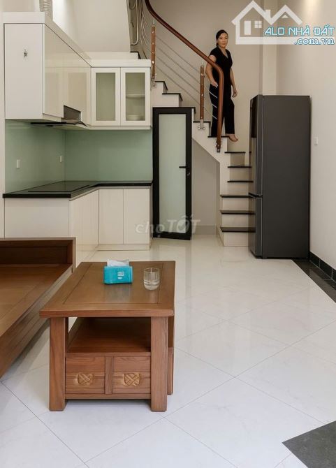 NHÀ ĐẸP 5 TẦNG - Ô TÔ ĐỖ CỬA - SÁT CHỢ TƯƠNG CHÚC - NGÕ THÔNG - NGŨ HIỆP - GIÁ 5 TỶ - 1