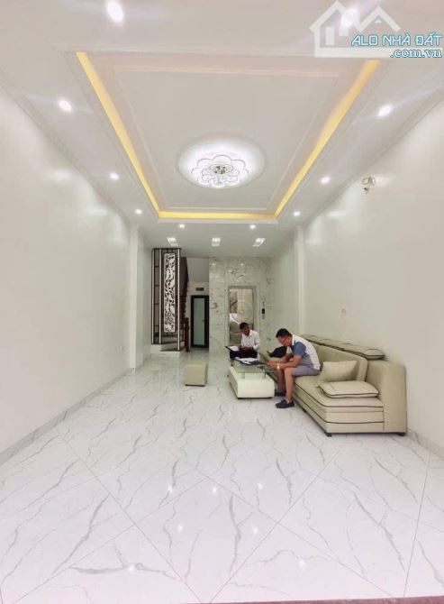 BÁN NHÀ TÂY SƠN – NGÃ TƯ SỞ - NHÀ MỚI 6 TẦNG THANG MÁY - FULL NỘI THẤT – NGÕ RỘNG THOÁNG – - 1