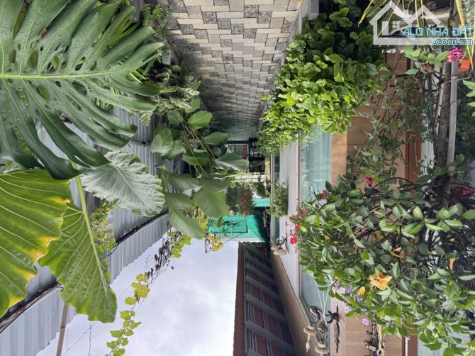 Bán Nhà Vườn 1.226m2 Đông Hưng Thuận 23 Q12 View Kênh Tham Lương Giáp Gò Vấp - 1