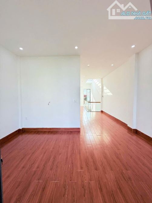 Bán nhà mặt tiền 3 tầng, 75m2, giá 6,xtỷ, Hoà Minh 7, Liên Chiểu - 1