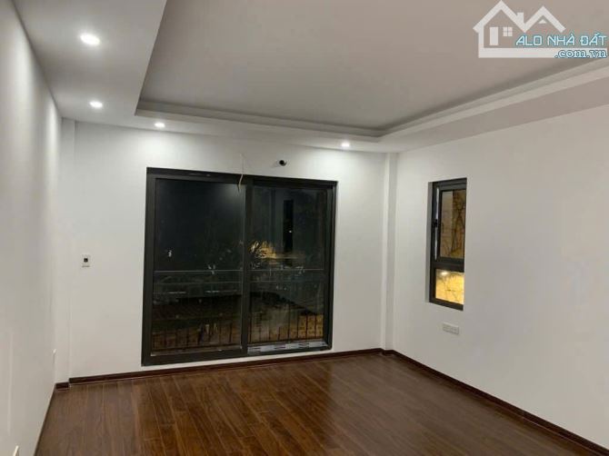 ✨ BÁN NHÀ - DT38M2*5 TẦNG - Ô TÔ ĐỖ CỬA - NGÕ THÔNG - TRUNG TÂM NGŨ HIỆP - 1