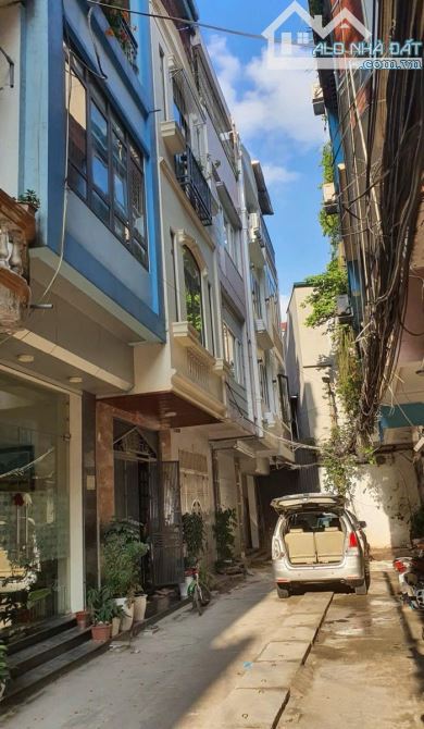 Hot Hot Khương Trung Thanh Xuân DT:42m2 4T MT:3.7m 11 tỷ - 1