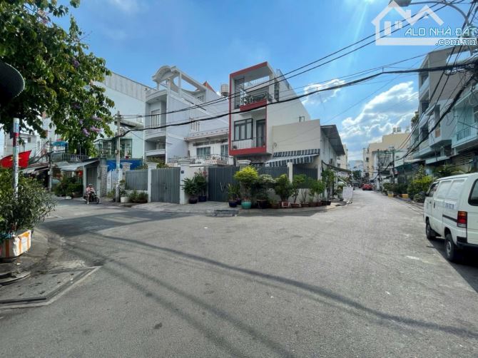 Bán Biệt Thự 7,5x22m 4 Lầu Ngay Chợ Tân Hương-Đường 8m Xe Hơi Tránh-Hạ Giá Bán Gấp - 1