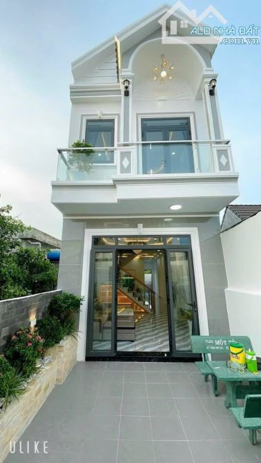 Nhà lầu 3 phòng ngủ 2 nhà vệ sinh, phòng thờ riêng biệt, đường  oto chạy vivu - 1