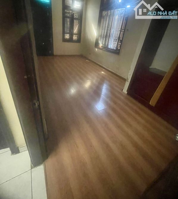Bán Nhà 4 Tầng Lô Góc Ô Tô Kinh Doanh Nguyễn Chí Thanh Đống Đa DT 46/50M MT 6M Giá 19,8Tỷ - 1