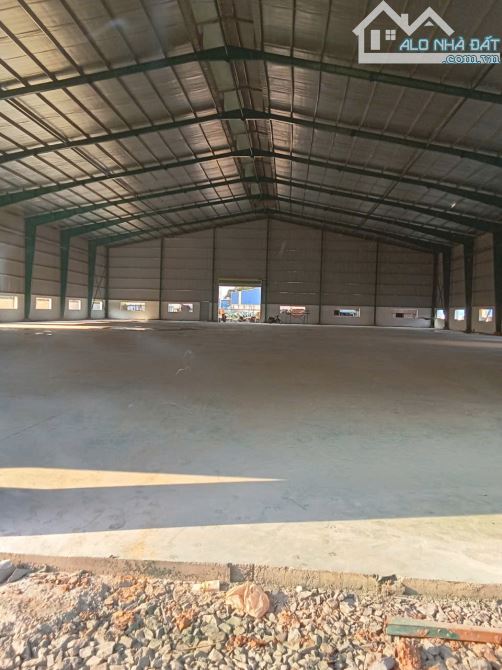 Cho thuê kho xưởng 3686m2 ở phường Vĩnh Tân, Tân Uyên, HCM - 1