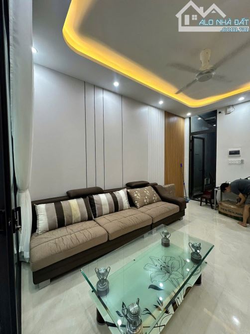 Cho Thuê Nhà Nguyên Căn 3 Tầng Kiệt Oto Nguyễn Công Trứ, Gần Biển Mỹ Khê. - 1