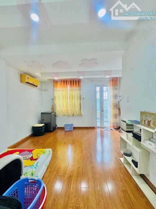 Chỉ với 2 tỷ 350 triệu mua nhà đường Đặng Văn Ngữ, Quận Phú Nhuận, dt 50m2, sổ hồng riêng - 1