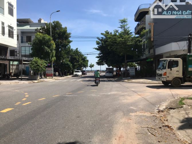 [ BÁN GẤP] LÔ ĐẤT SÁT BIỂN (tặng nhà C4) - Đường 10m5 PHÙNG HƯNG – VỊ TRÍ VÀNG - GIÁ: 9.2T - 1