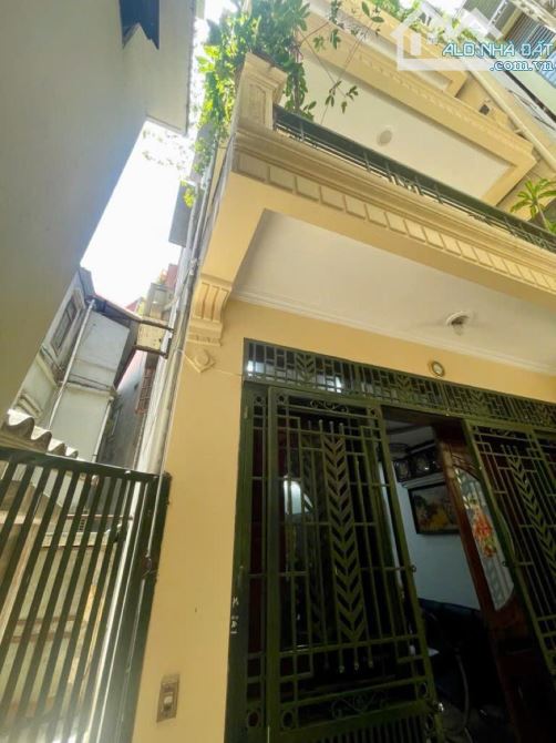 Kẹt tiền bán gấp nhà lô góc Khâm Thiên 50m 5T MT 4,8m Ô tô đỗ cửa giá 9,5 tỷ - 1