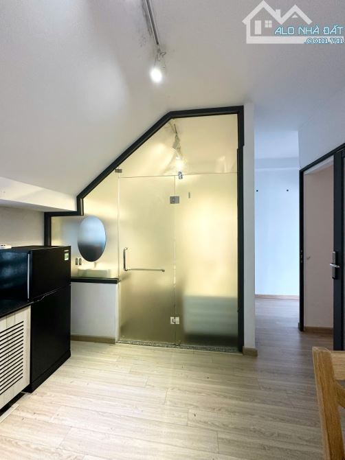 Căn hộ ngay trung tâm quận 1, cửa sổ view siêu chill, gần phố đi bộ Bùi Viện, UEH - 1